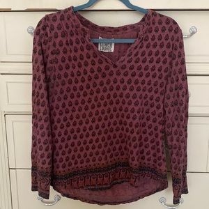 Comfy long sleeve with fun bohemian design